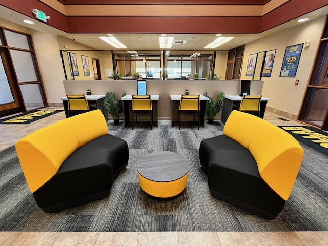 Dollar Loan Center Pocatello Lobby